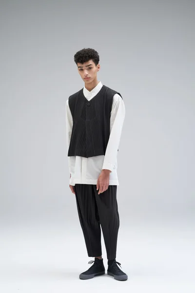 Look 3